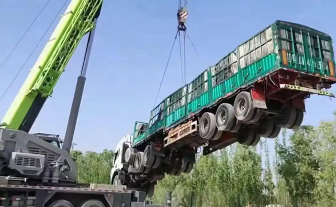 红岗区道路脱困救援案例